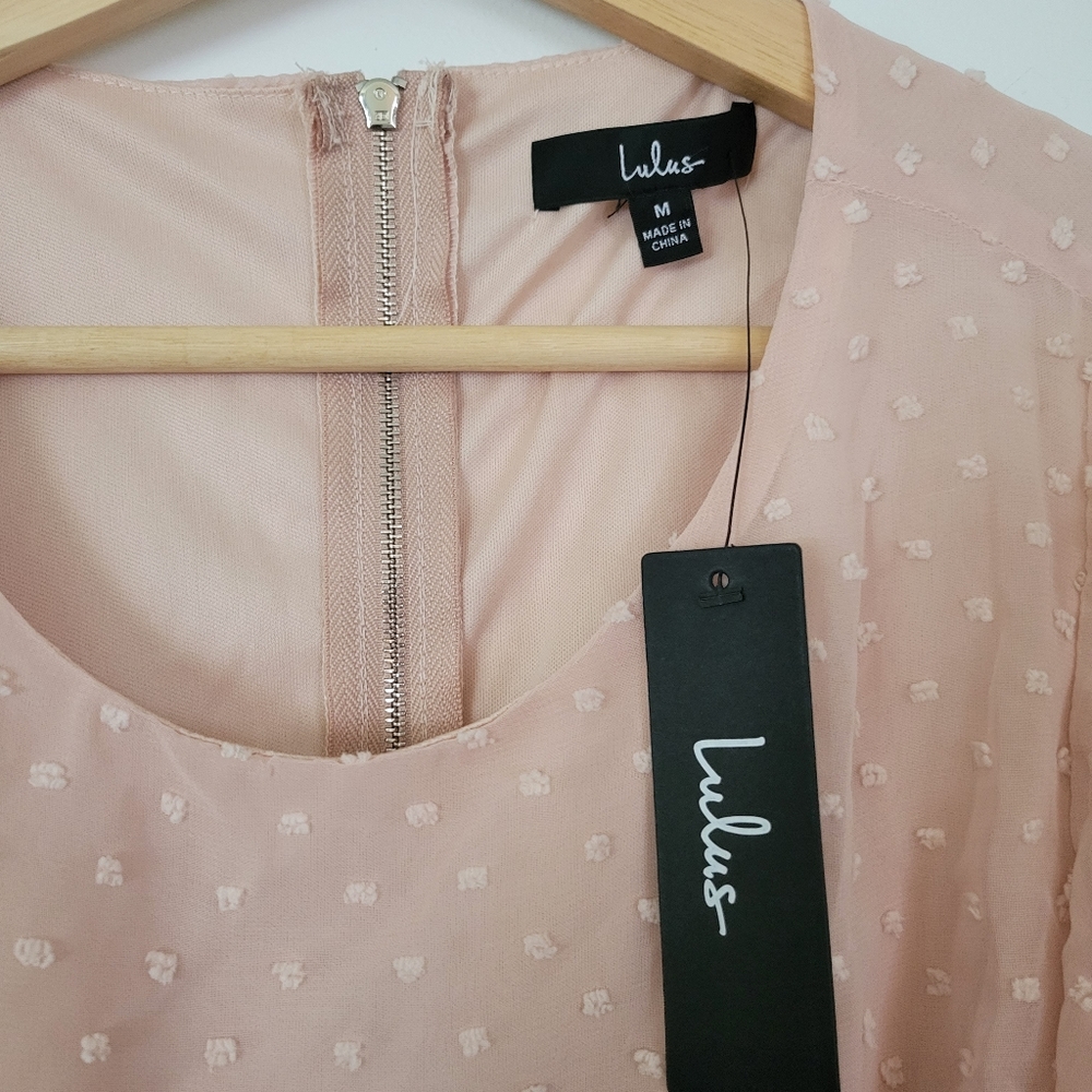 NWT lulu's blush pink Swiss dot cutout back flutter sleeve gown - Picture 4 of 4
